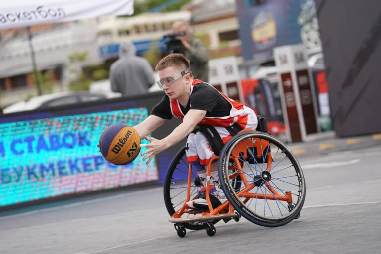 Сбор на дорогостоящее лечение Мише с несовершенным остеогенезом