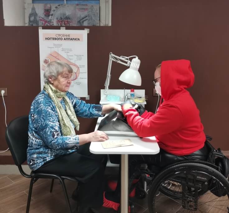 Социальные дни - гигиенический маникюр для членов ВОИ Московского района